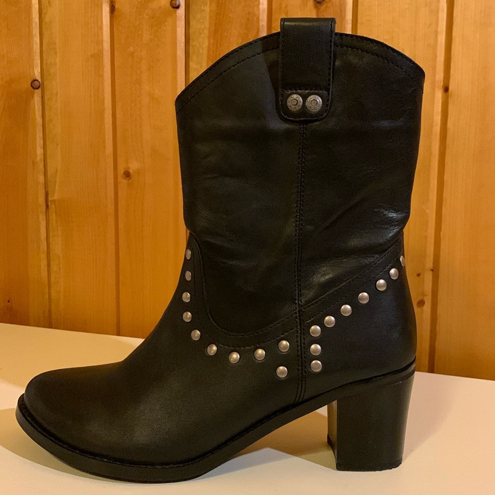 Dingo Soft Leather Boot - image 1